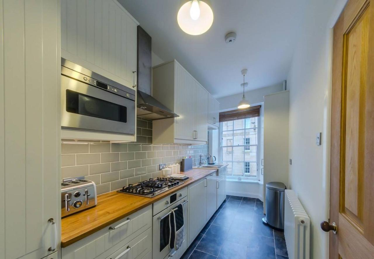 Joivy Stylish Apt In Trendy New Town Location エディンバラ エクステリア 写真