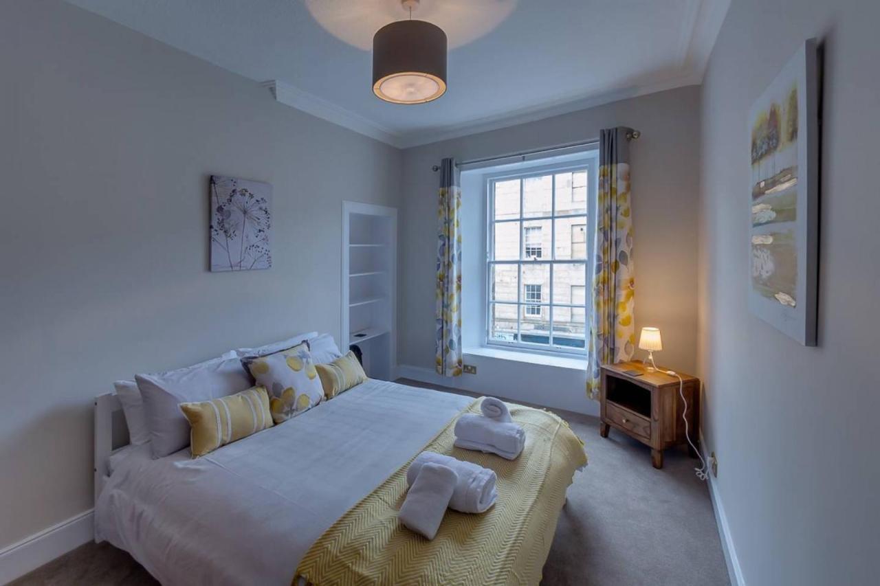 Joivy Stylish Apt In Trendy New Town Location エディンバラ エクステリア 写真