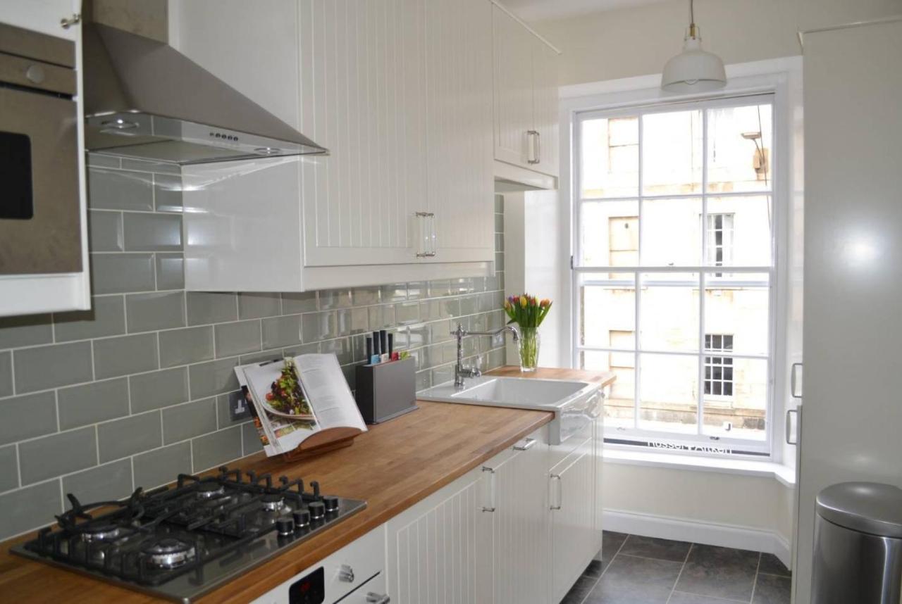 Joivy Stylish Apt In Trendy New Town Location エディンバラ エクステリア 写真