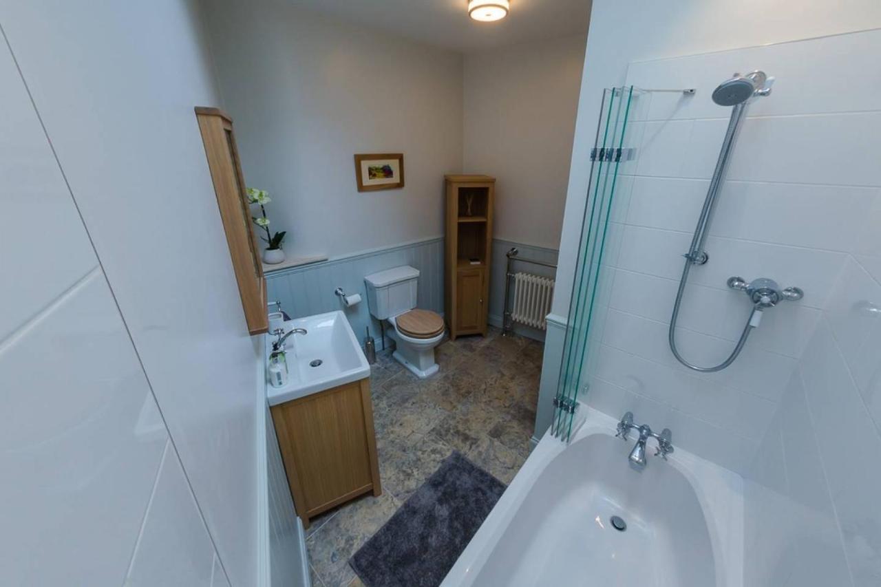 Joivy Stylish Apt In Trendy New Town Location エディンバラ エクステリア 写真